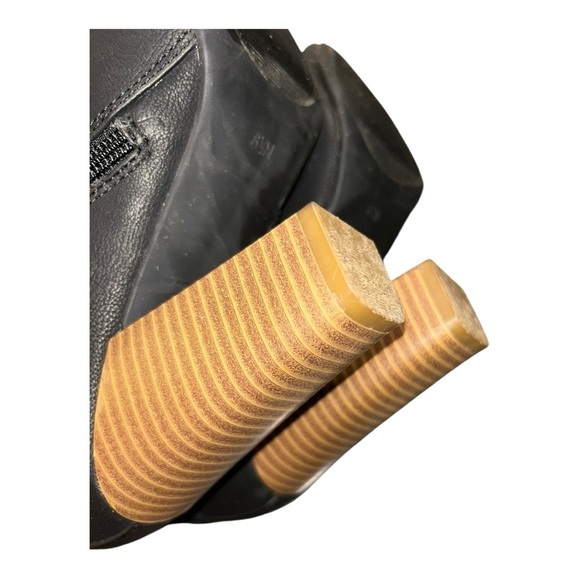 Guess Peep Toe Buckle Detail Heeled Black Ankle Bootie size 6.5 - Picture 7 of 9